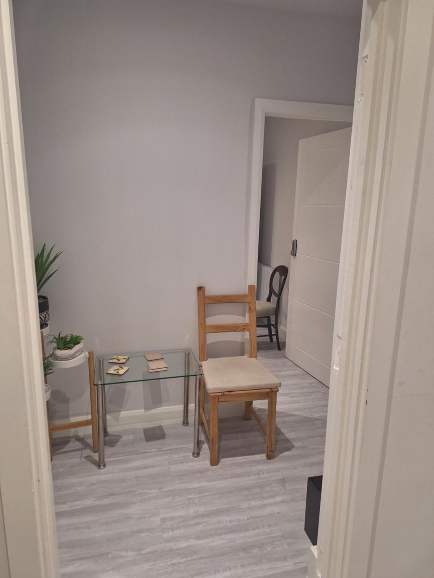 Budget Single Only For One Adult - Shared Flat Northolt (Greater London)